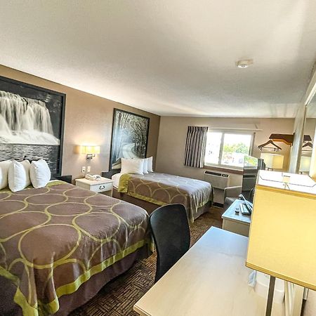 Super 8 By Wyndham Indianapolis Emerson Екстер'єр фото