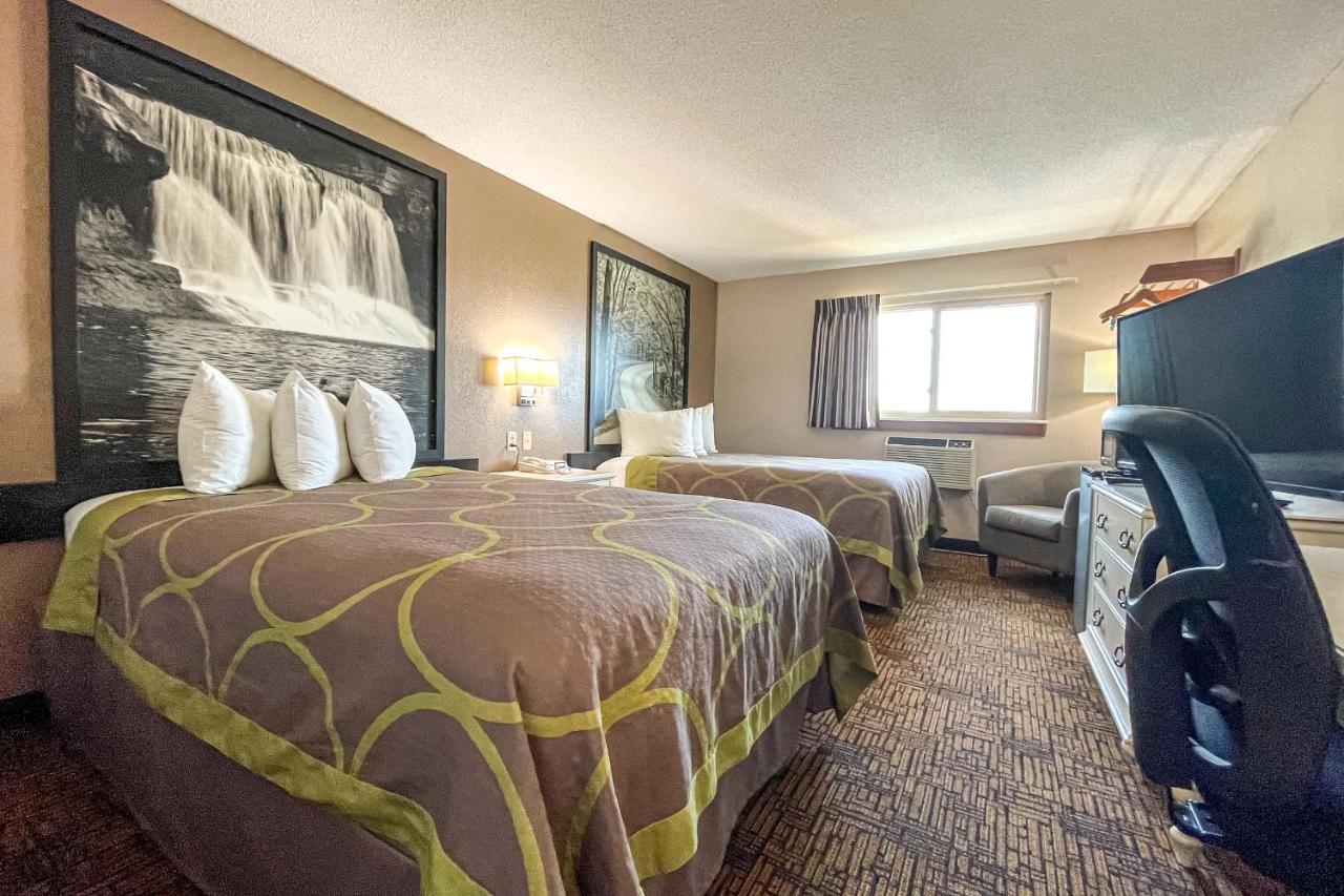 Super 8 By Wyndham Indianapolis Emerson Екстер'єр фото