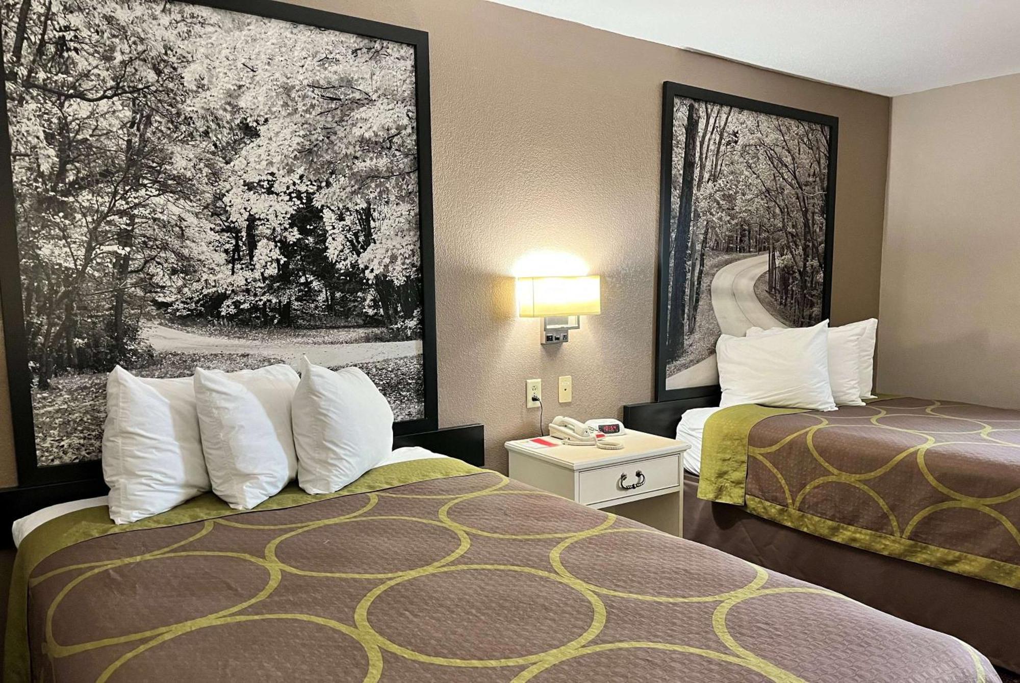 Super 8 By Wyndham Indianapolis Emerson Екстер'єр фото