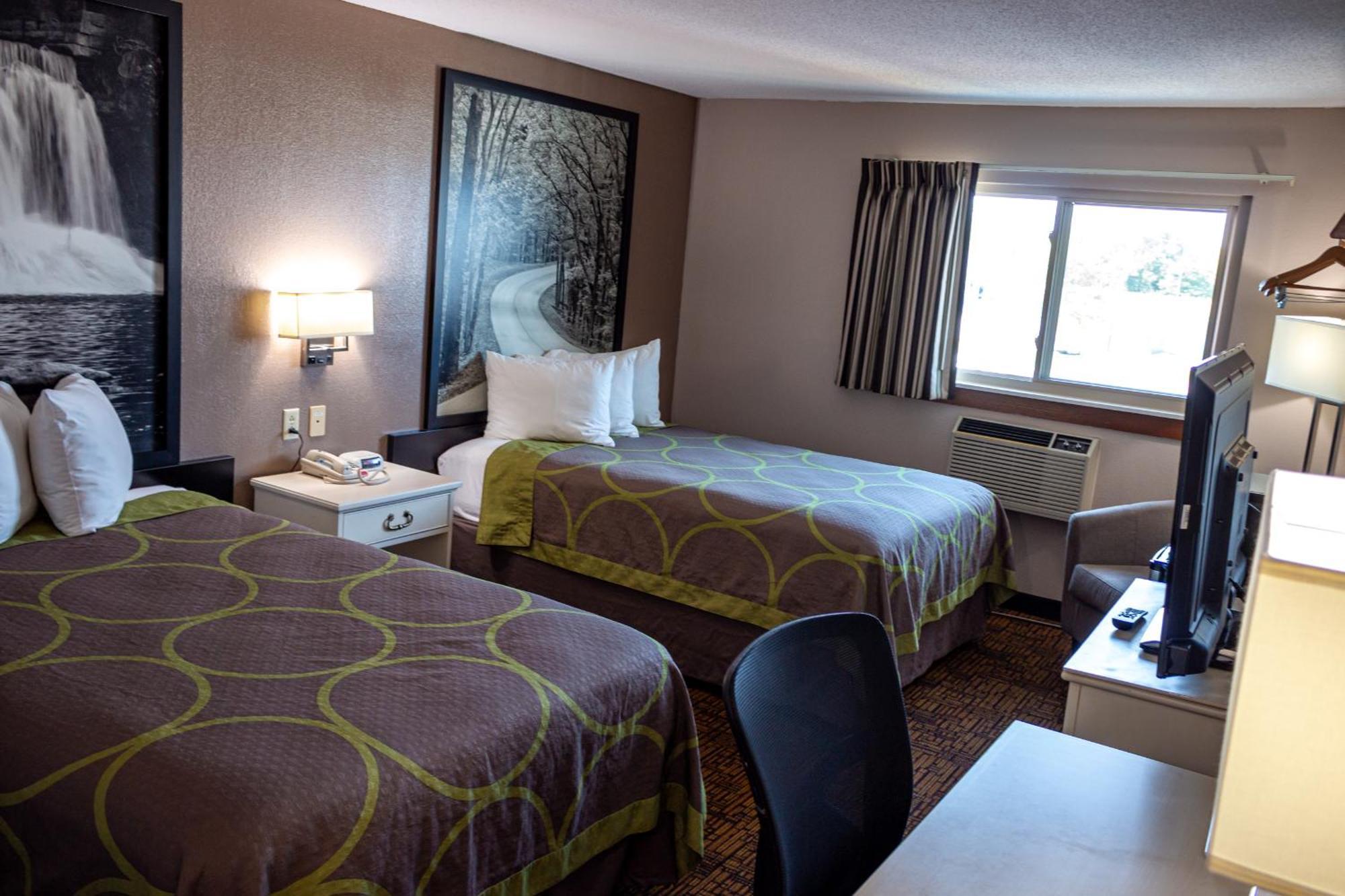Super 8 By Wyndham Indianapolis Emerson Екстер'єр фото