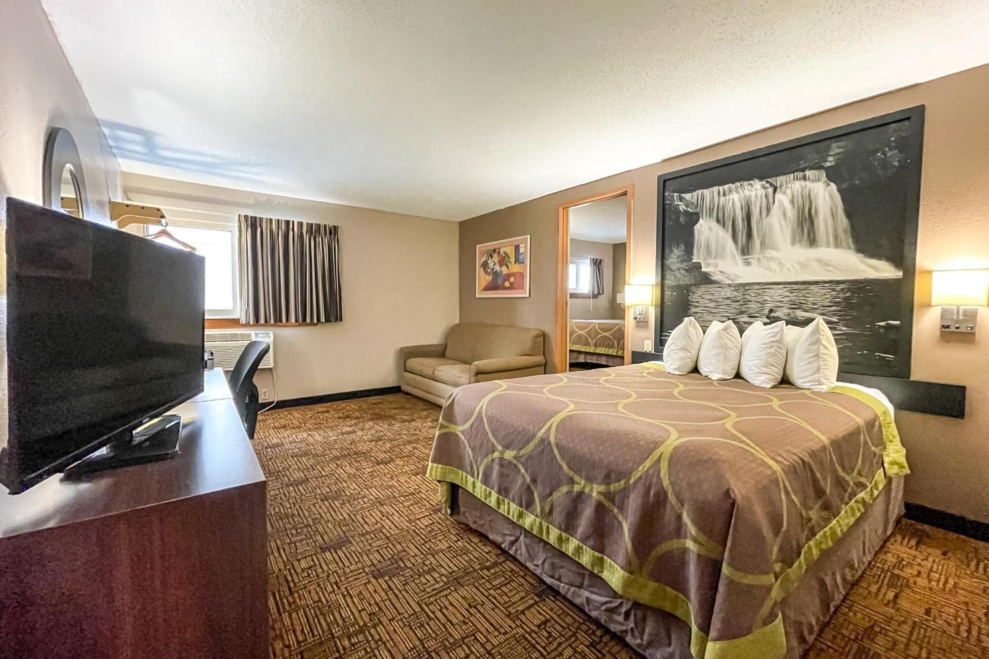 Super 8 By Wyndham Indianapolis Emerson Екстер'єр фото